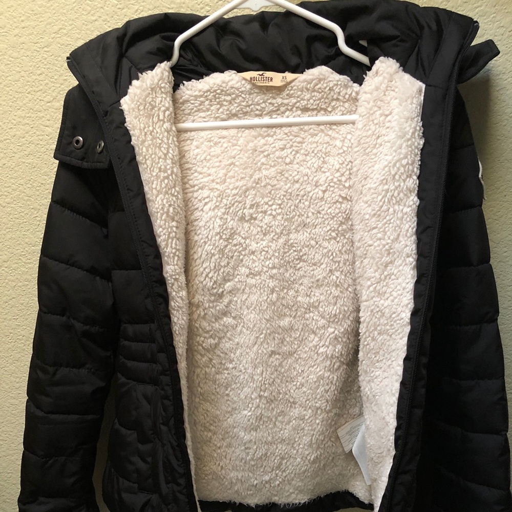 Hollister Puffer Jacket
